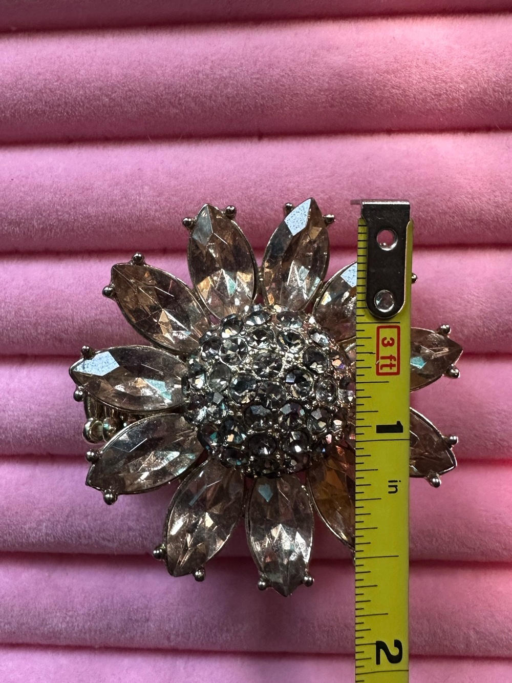 Sparkly Sunflower Rhinestone Cocktail Ring - Picture 10 of 17